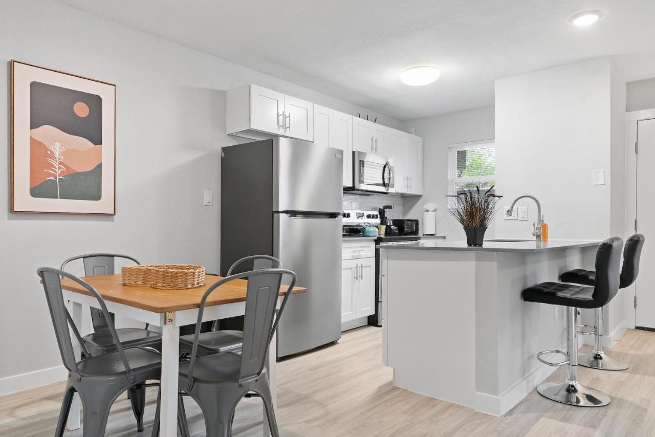 Evonify Stays - Highland - Stylish Furnished Apartments 오스틴 외부 사진