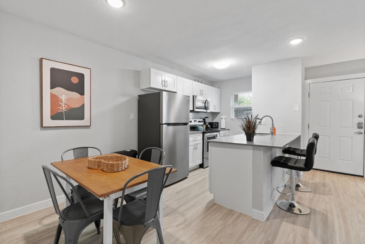 Evonify Stays - Highland - Stylish Furnished Apartments 오스틴 외부 사진